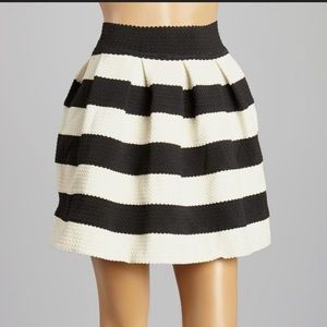 Stretchy bright Anthropologie Illa Illa skirt
